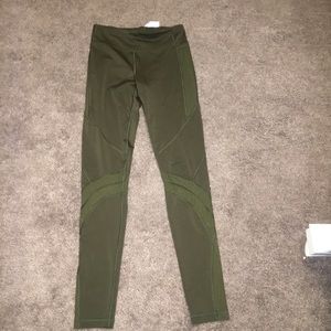 Ivivva green leggings size 12